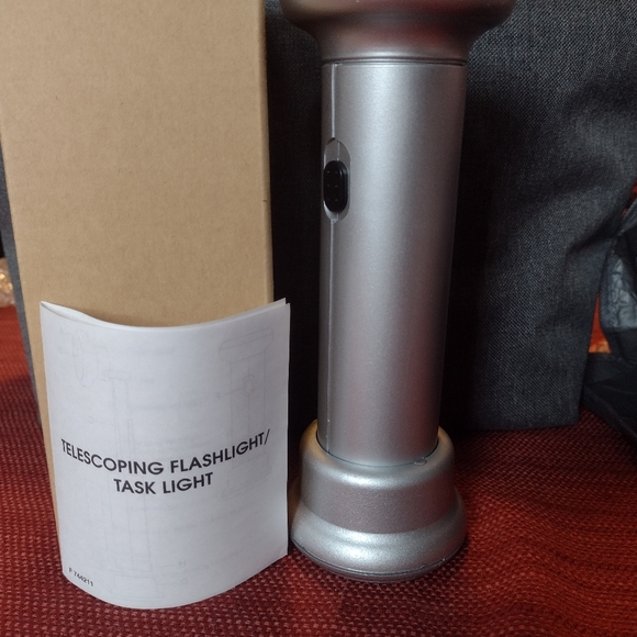 Telescope/Flashlight Task Light Avon NEW - Picture 3 of 3